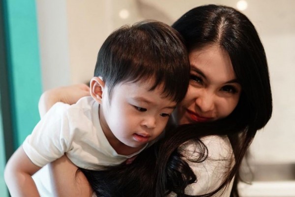 Siapakah Anak Artis yang Mirip Buah Hatimu Kelak