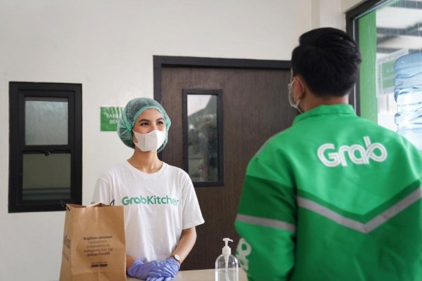 Semua Pengemudi dan Mitra Grab akan Divaksinasi COVID-19 Gratis
