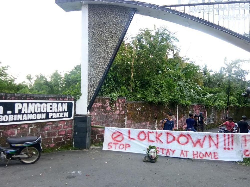[FOTO] Lockdown Mandiri ala Kampung di Sleman