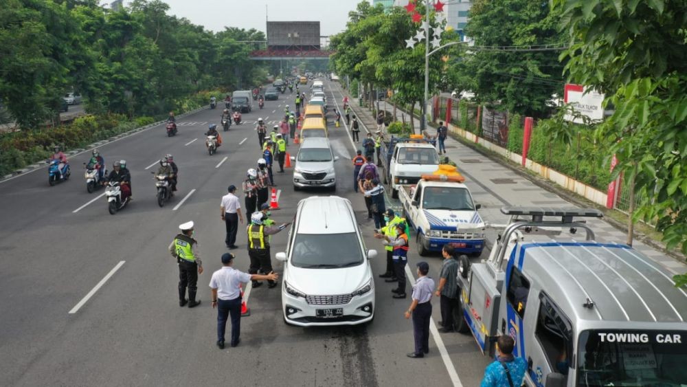 Pekan Ini, Kendaraan Selain Plat L Tak Boleh Masuk Surabaya