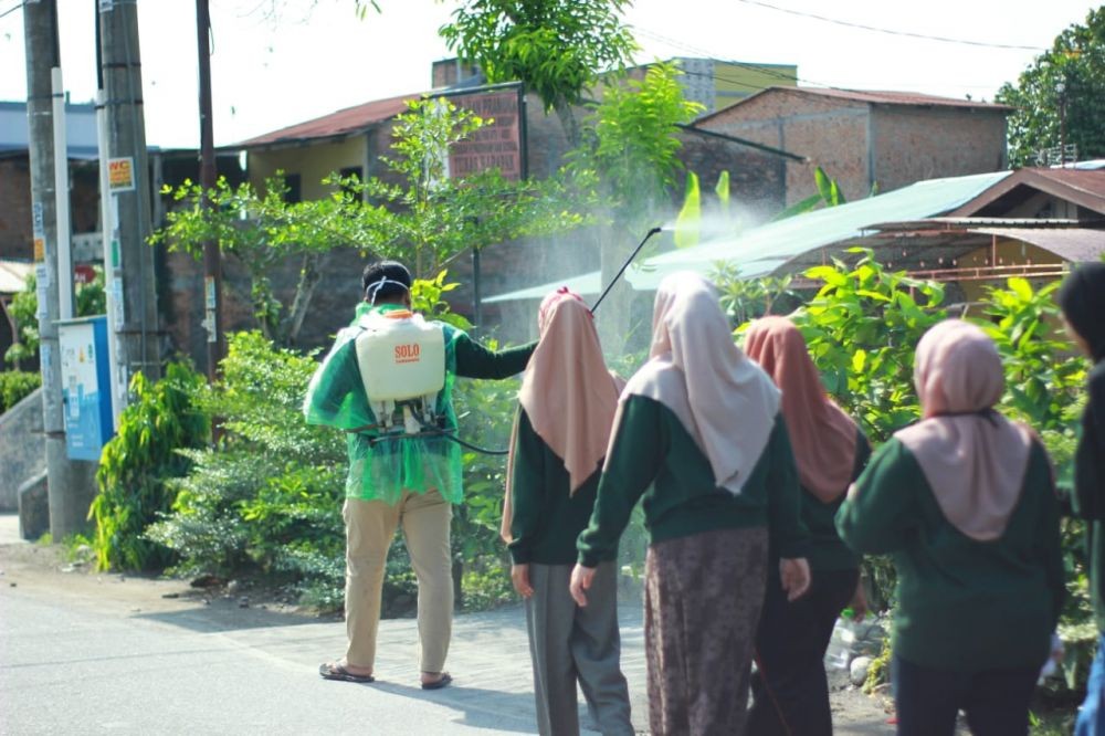 Ribuan Polisi Jateng Semprot Disinfektan ke 1200 Titik, Cegah COVID-19