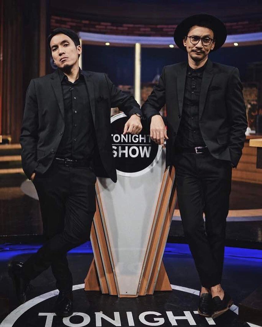 10 Persahabatan Manis Artis Cowok Indonesia, Bromance Goals!