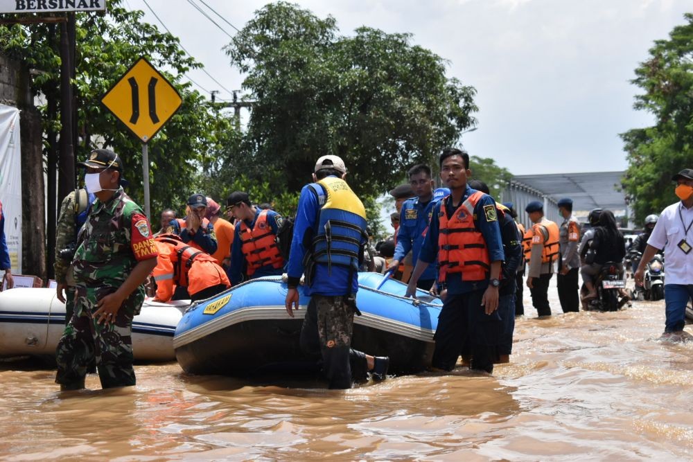Tiga Kecamatan di Bandung Terendam Banjir, 70.604 Jiwa Terdampak