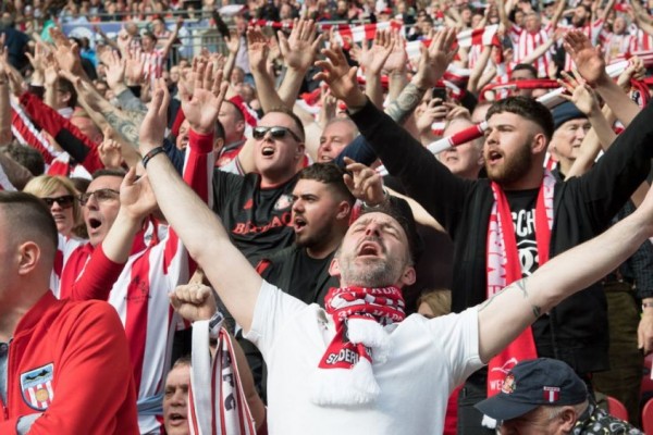 Absurditas Sepak Bola Inggris Dalam Sunderland 'Til I Die (Bagian 1)