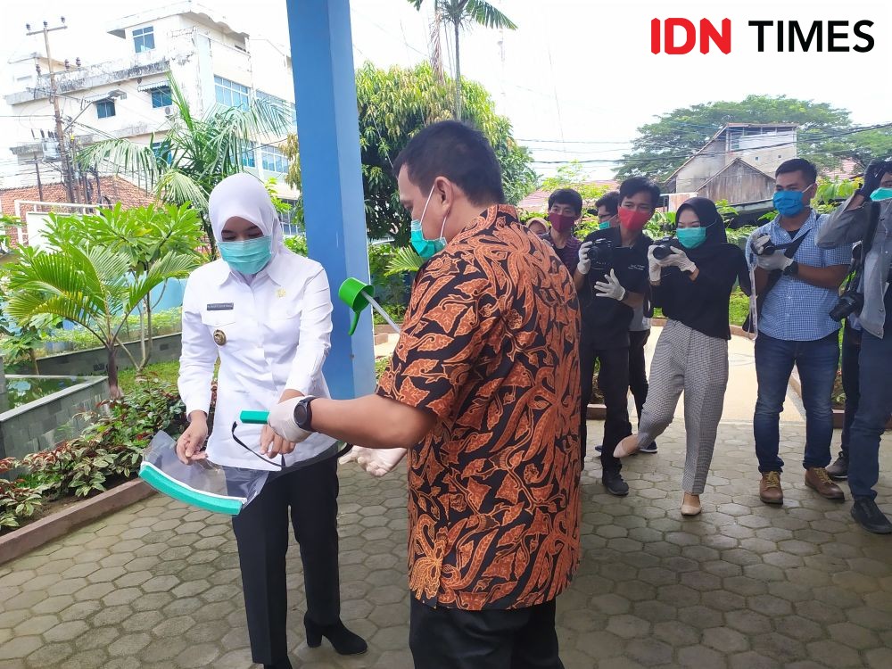 Wawako Palembang Imbau Warga Persiapkan APD Mandiri di Masa COVID-19