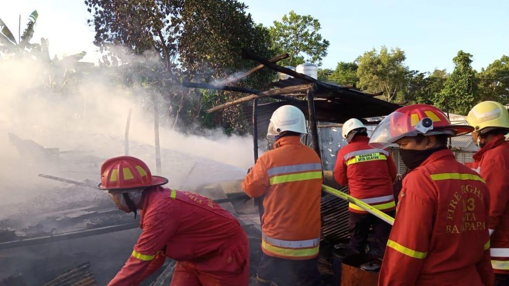 Diduga Lalai saat Memasak, Dua Pondok Di Balikpapan Hangus Terbakar