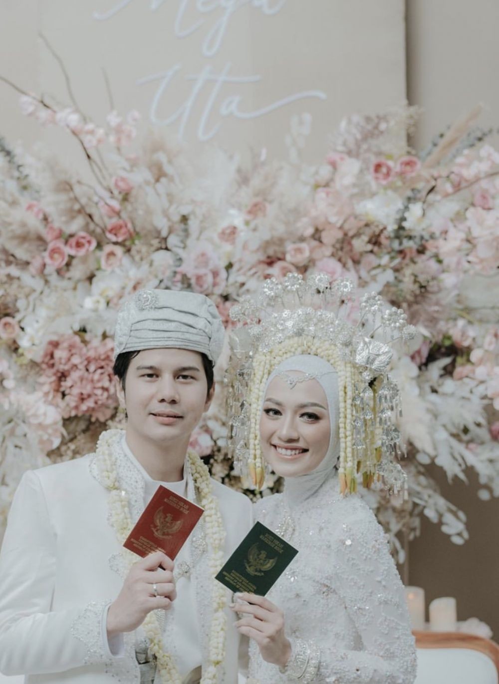 10 Potret Pernikahan Mega Iskanti Najauta Yang Sakral Dan Syahdu