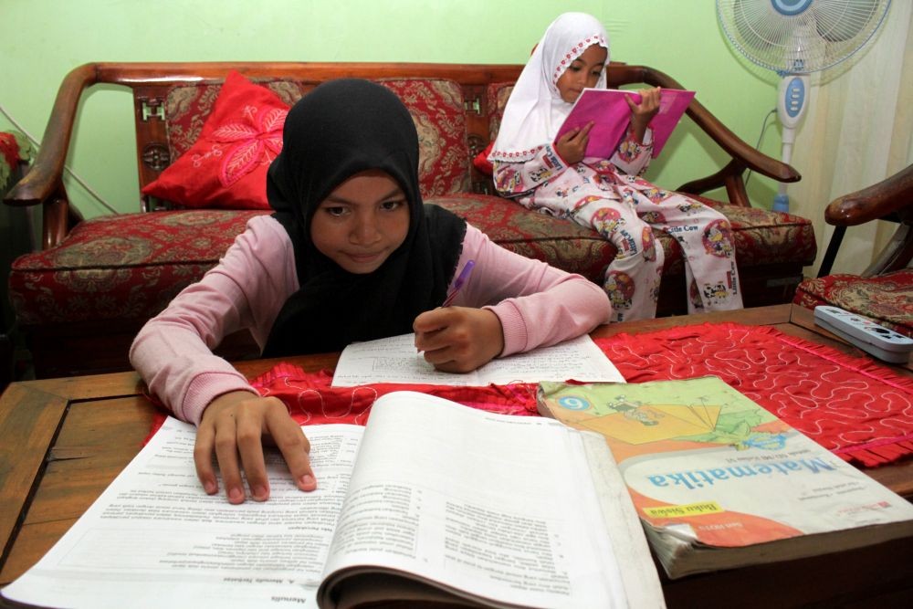 Tips Mendampingi Anak Belajar dari Rumah ala Confie Makassar