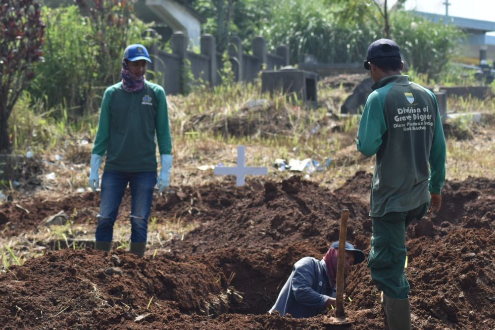 DPRD Bandung: Pengangkatan PHL Pemikul Jenazah COVID-19 Beratkan APBD