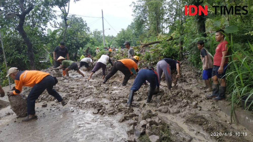 Musim Hujan Tiba, 3 Lokasi di Semarang Ini Diterjang Tanah Longsor