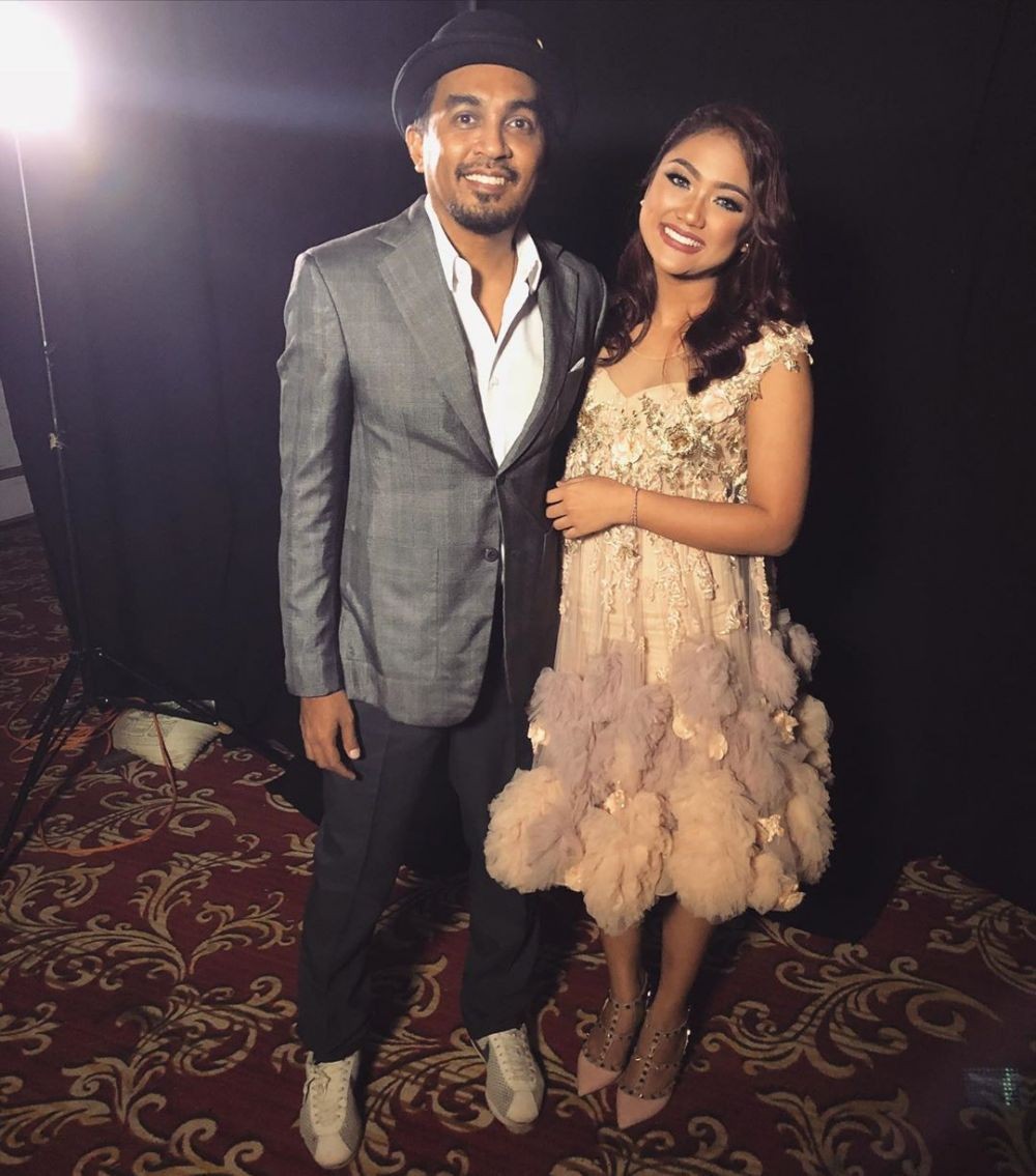 Penuh Kenangan, Ini 14 Momen Haru Artis dengan Glenn Fredly