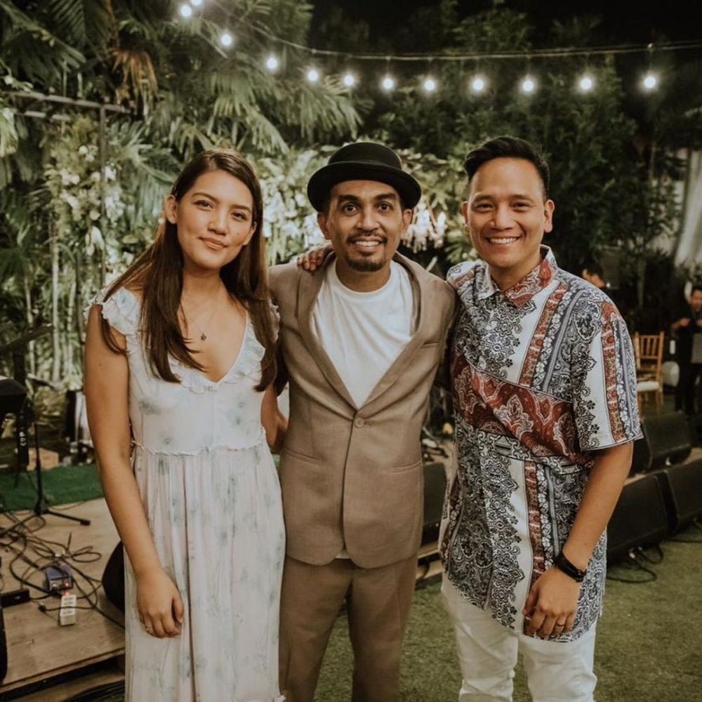 Penuh Kenangan, Ini 14 Momen Haru Artis dengan Glenn Fredly