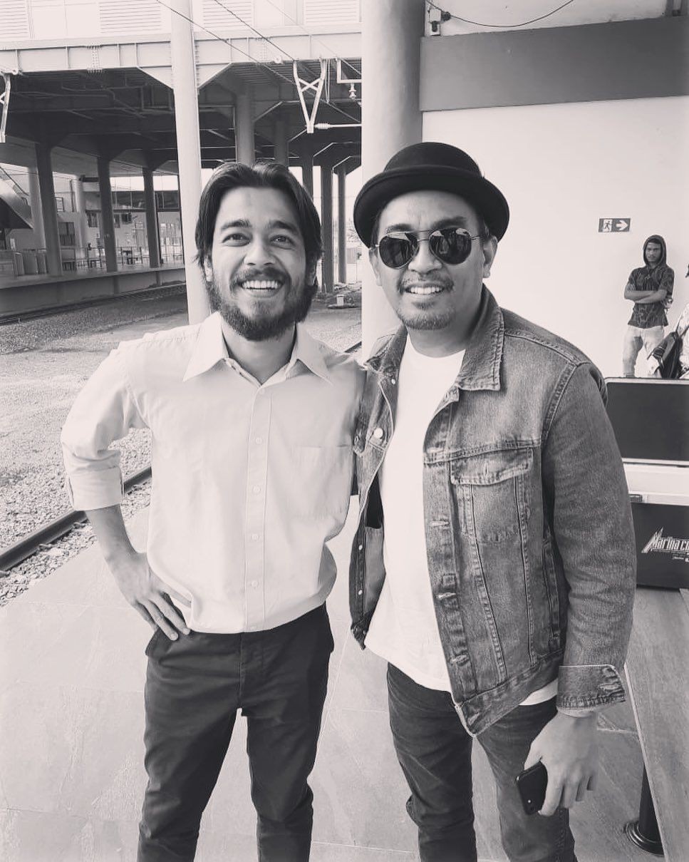 Merasa Kehilangan, Ini 14 Kenangan Haru Artis dengan Glenn Fredly