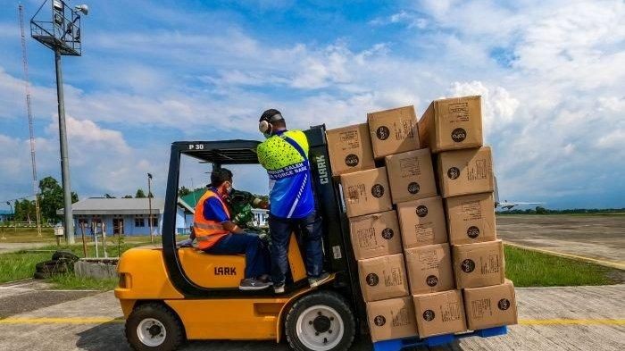 Perkumpulan Mitsu Beri Bantuan 20 Ribu Kg Beras pada Gugus Tugas