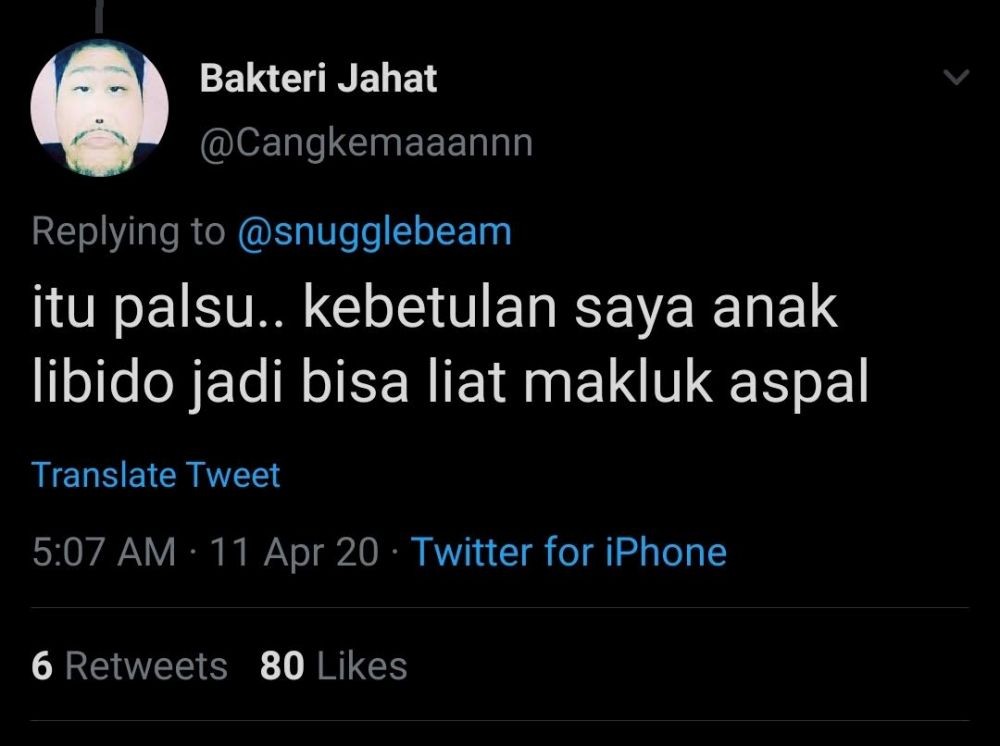 Viral Foto Penampakan Kuntilanak, 13 Komen Netizen Ini Kocak Abis