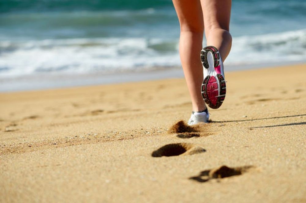 10 Hal Sepele yang Gak Boleh Dilakukan Saat Liburan ke Pantai