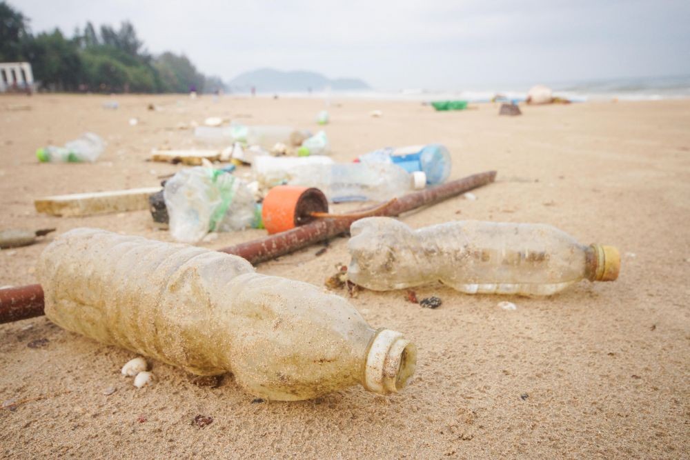 10 Hal Sepele yang Gak Boleh Dilakukan Saat Liburan ke Pantai