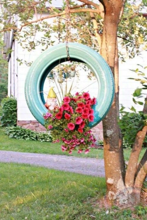 9 Inspirasi Membuat Pot Tanaman Gantung dari Barang Bekas