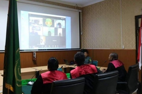 Sidang Daring di Kala Pandemi: Menguras Pikiran, Waktu, dan Emosi (2)