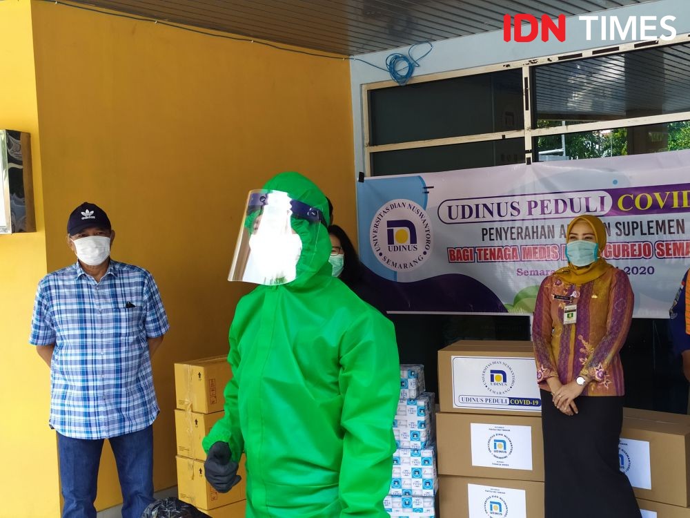 Kisah Nakes di Palembang, 11 Jam Tahan Pipis Saat Pakai Hazmat