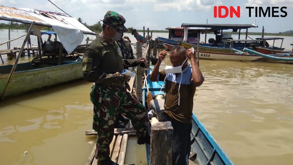 Cegah COVID-19, Wilayah Nelayan Pangandaran Diberi Disinfektan Organik