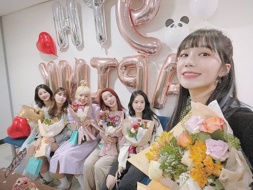 Genap 9 Tahun Bersama, 9 Momen Manis Kejutan Ulang Tahun Apink