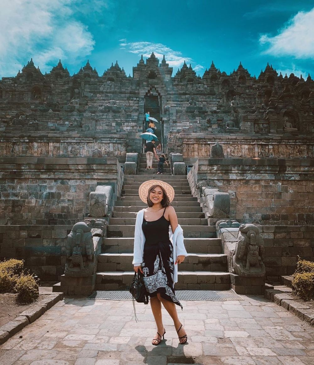 10 Style Marion Jola Pakai Tank Top, Gaya Kasual dengan Aura Sensual