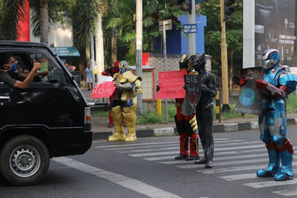 Kala Spiderman dan Thanos Turun Tangan Ajak Warga Makassar #DiRumahAja