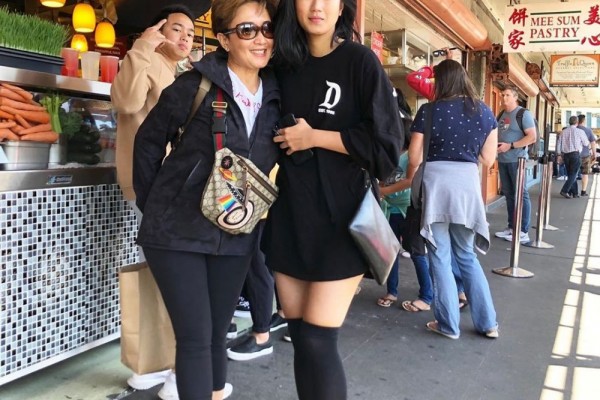 10 Kekompakan Chef Renatta dengan Ibu yang Awet Muda, Bak Teman Sebaya