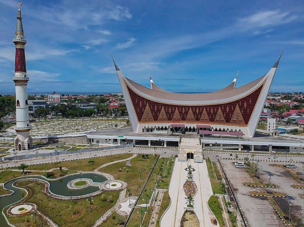  Masjid  dengan Arsitektur Unik di Indonesia Berita Viral