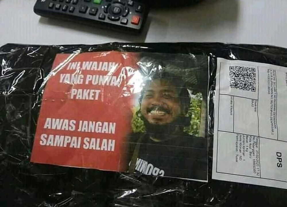 Kurirnya Pasti Ketawa  10 Tulisan  Lucu di Paket Ini Bikin 