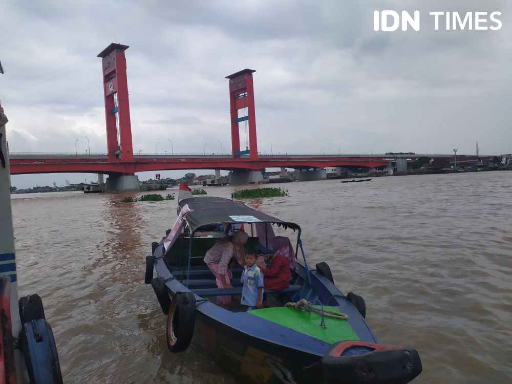 Remaja Palembang yang Lompat Ke Sungai Musi Belum Ditemukan
