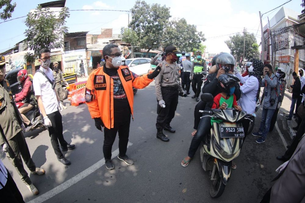 PSBB Proporsional Kota Bandung Dimulai, Polrestabes Tutup 19 Cek Poin