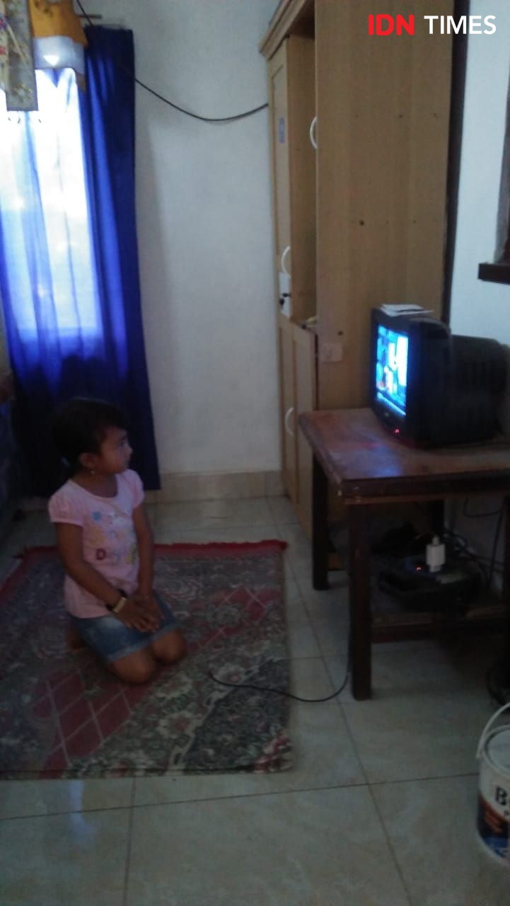 Cerita Pengalaman Orangtua di Bali Soal Belajar Lewat Siaran TV