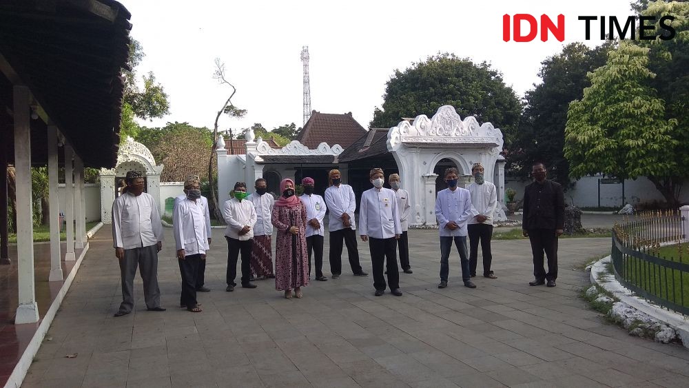 Berdoa di Tradisi Dlugdag, Sultan Cirebon Minta Wabah Corona Berakhir