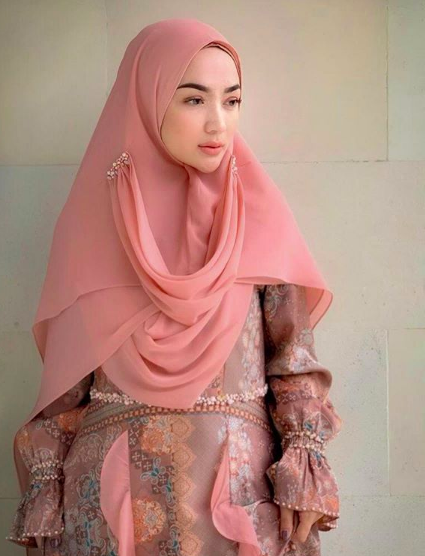 10 Pesona Artis Imel Putri Cahyati, Mantan Istri Suami Zaskia Gotik