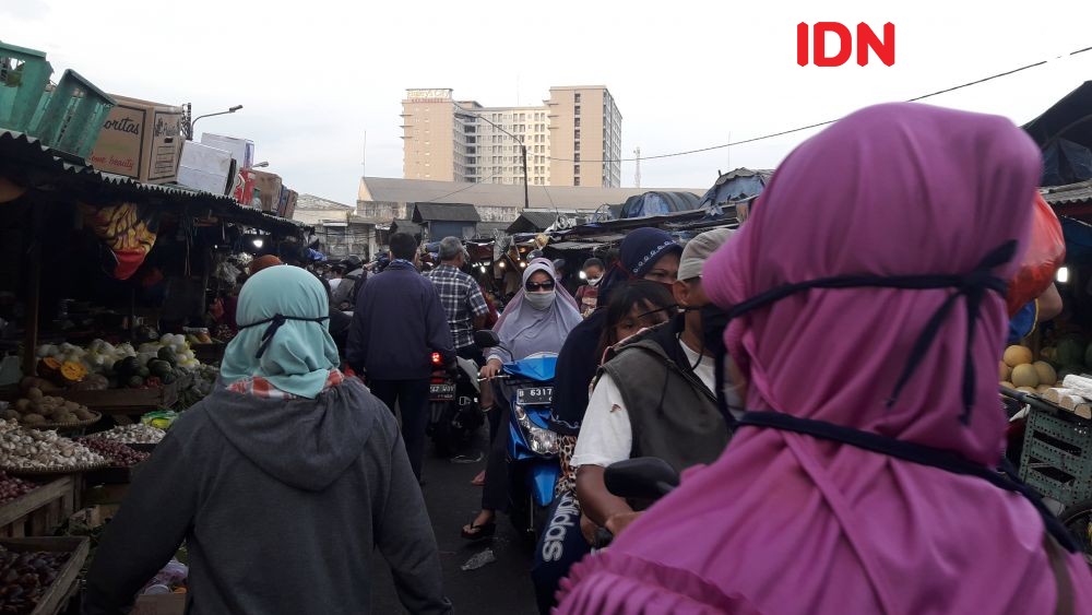[FOTO] Sambut Ramadan, Denyut Pasar Ciputat Dihantui COVID-19