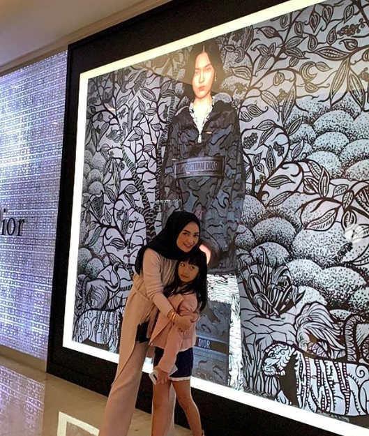 10 Momen Mantan Istri Suami Zaskia Gotik, Imel Putri Cahyani dan Anak
