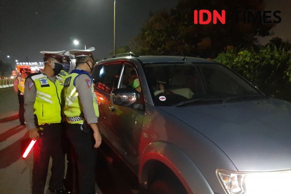 Awas! Pemudik yang Melawan Petugas di Penyekatan Bisa Dibui Loh