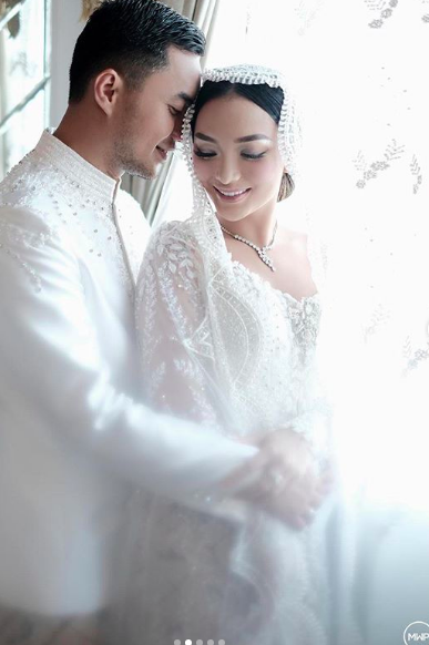 10 Potret Paripurna Zaskia Gotik dengan Gaun Pengantin, Anggun Banget!