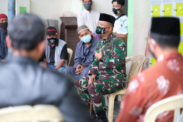 Dandim Kunjungi Masjid Al Amin Balikpapan, Imbau Ibadah di Rumah