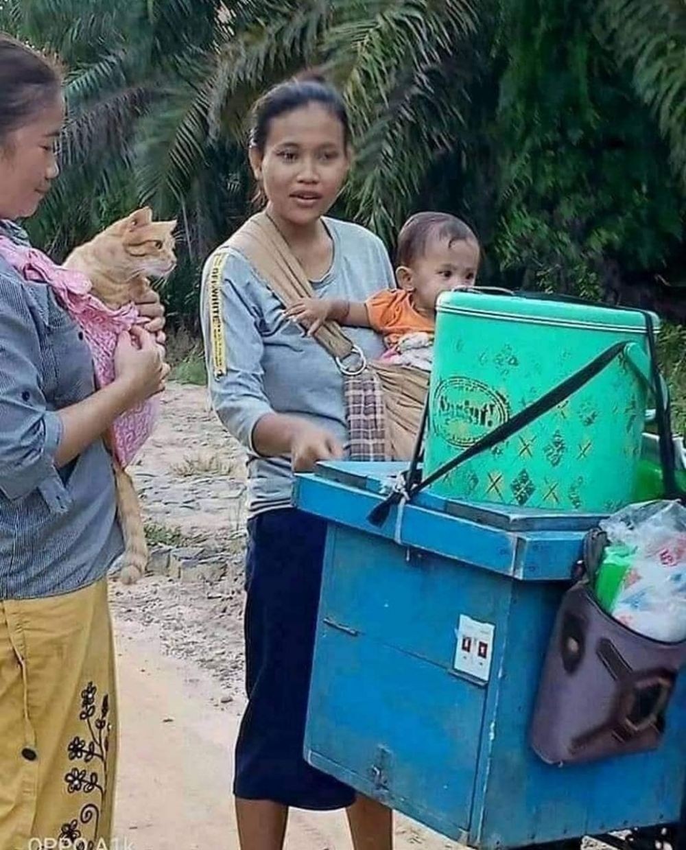 10 Momen Kocak Tak Terduga Saat Mau Beli Takjil, Bikin Ngakak