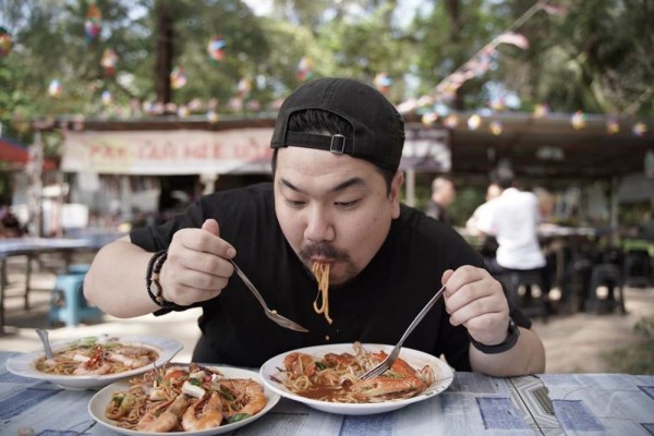 Mencicipi Menu Sampah Di Jogja Begini Reaksi Food Vlogger Nex Carlos Suara Jogja