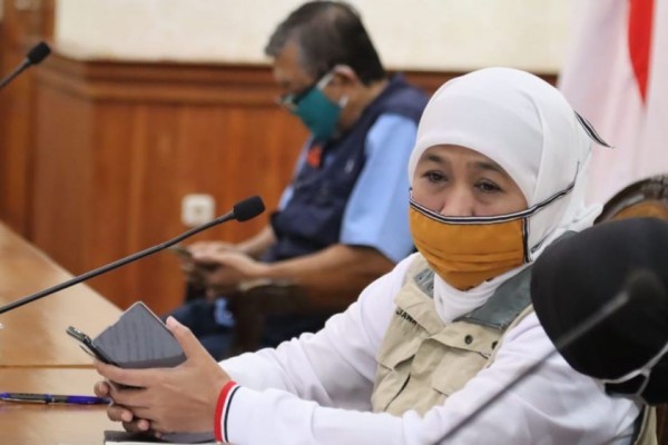 Hari Lansia Nasional, Khofifah: Lindungi dari COVID-19
