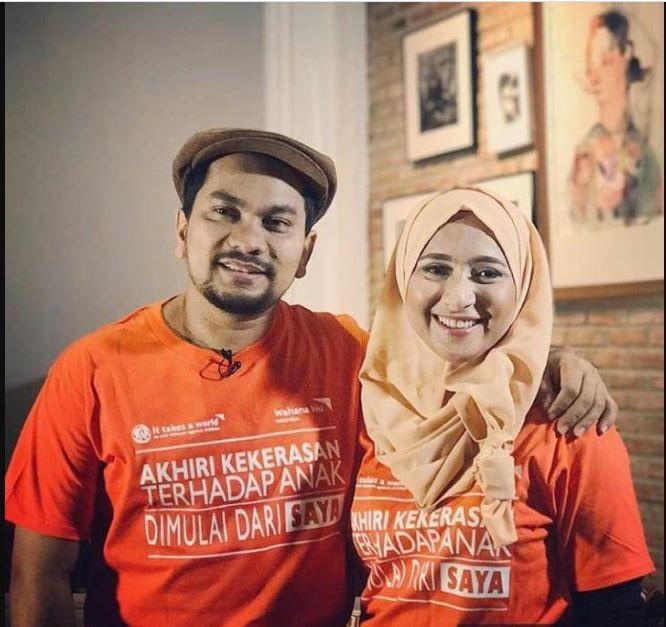 Jauh dari Gosip, 10 Foto Harmonis Tompi & Istri yang Sama-sama Dokter