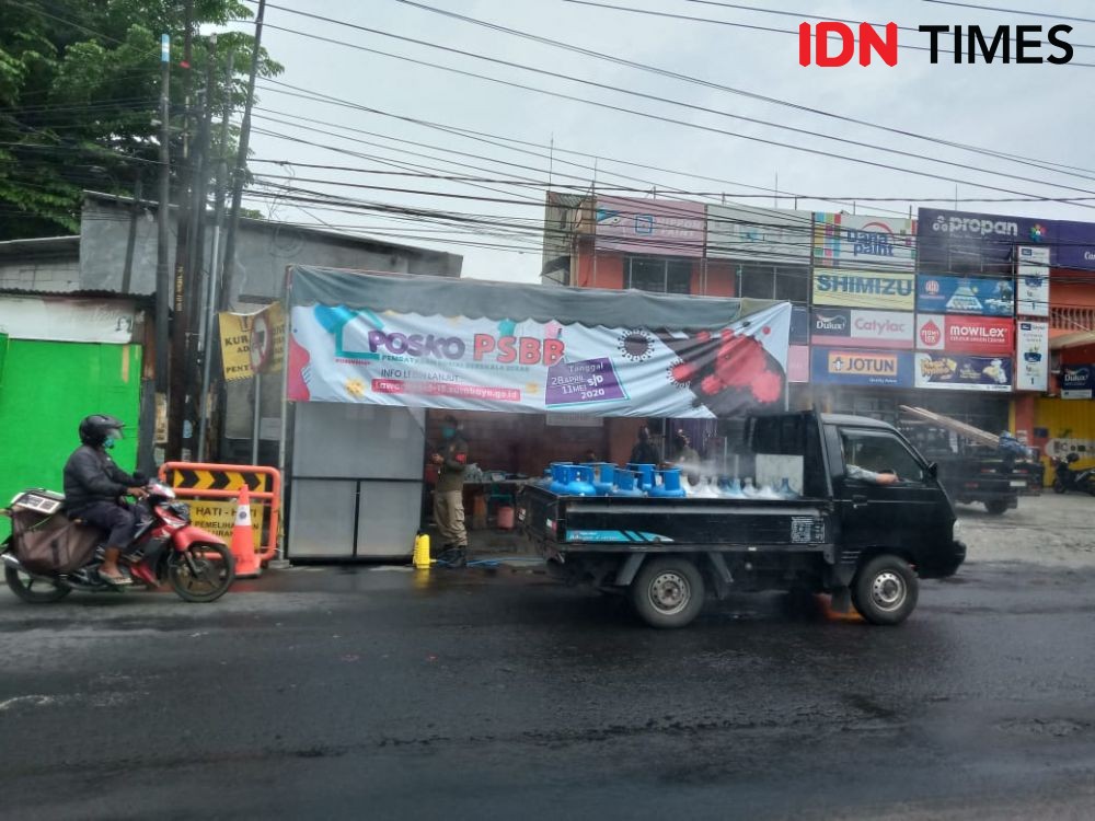 PSBB Hari Pertama, Lima Mobil Diminta Putar Balik di MERR Surabaya