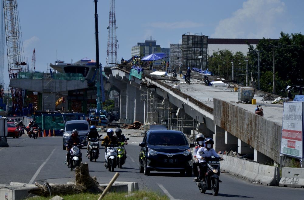 Tol Layang Makassar Masuki Tahap Akhir Pemasangan Balok Jembatan