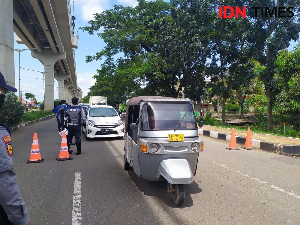 10 Potret Jalanan di Palembang, Perlahan Sepi Meski Tanpa PSBB