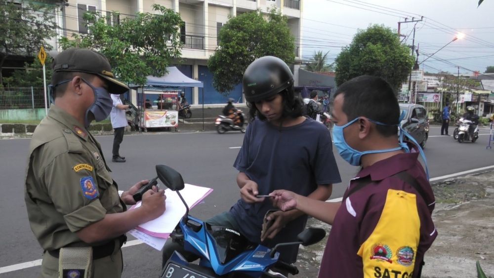 Masyarakat Bandar Lampung Mulai Longgarkan Penggunaan Masker