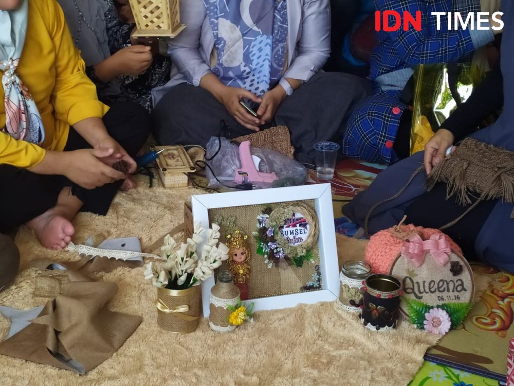 Ngabuburit Emak-emak di Palembang, Barang Bekas Jadi Harta Karun
